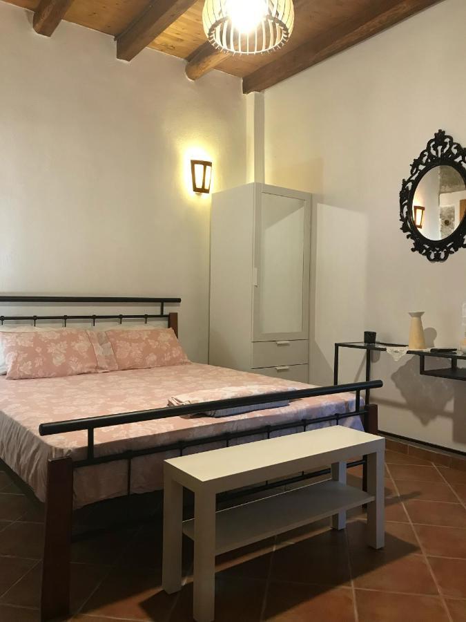 シキア Kyr Gianni Mansionヴィラ エクステリア 写真